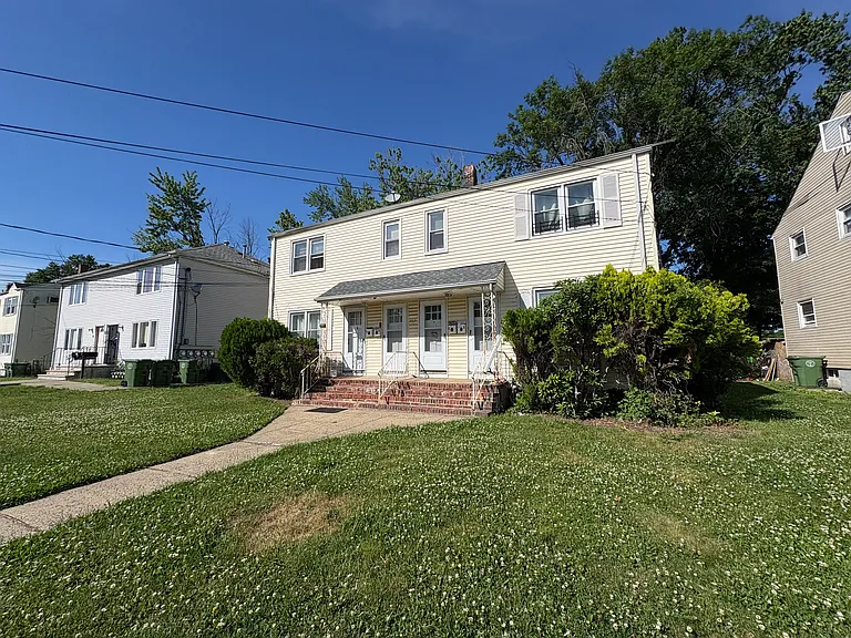 1115 Sheridan Ave #D — Photo 10