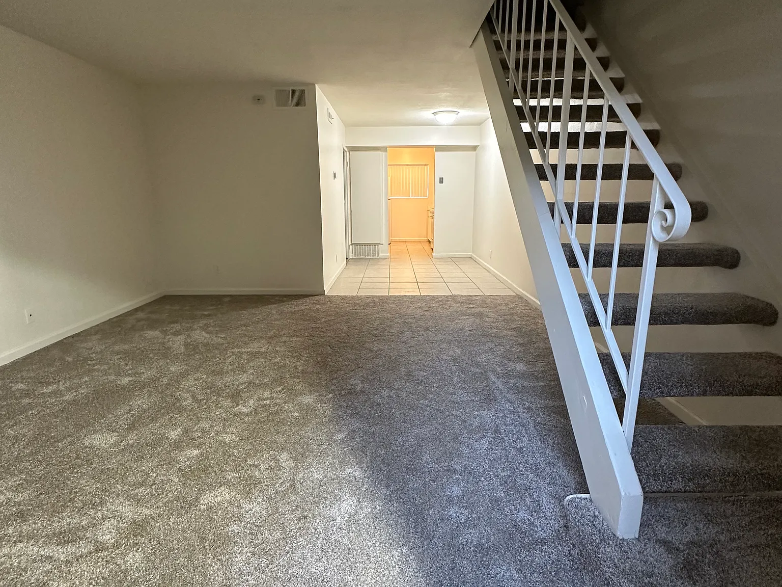 3 bed, 1.5 bath, 1020 sqft, $2,695 — Photo 3