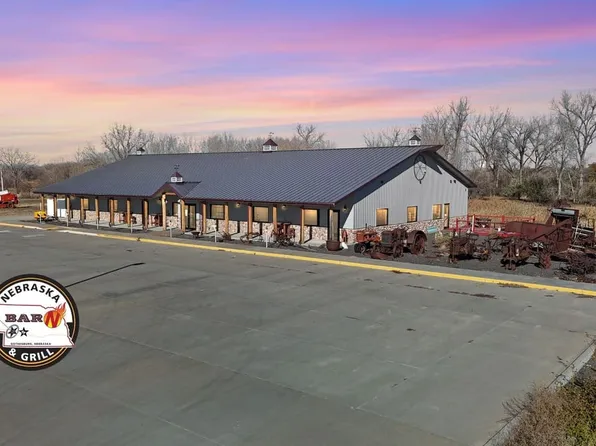 318 Platte River Rd, Gothenburg, NE 69138