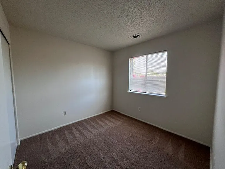 7531 Deltawind Dr — Photo 14