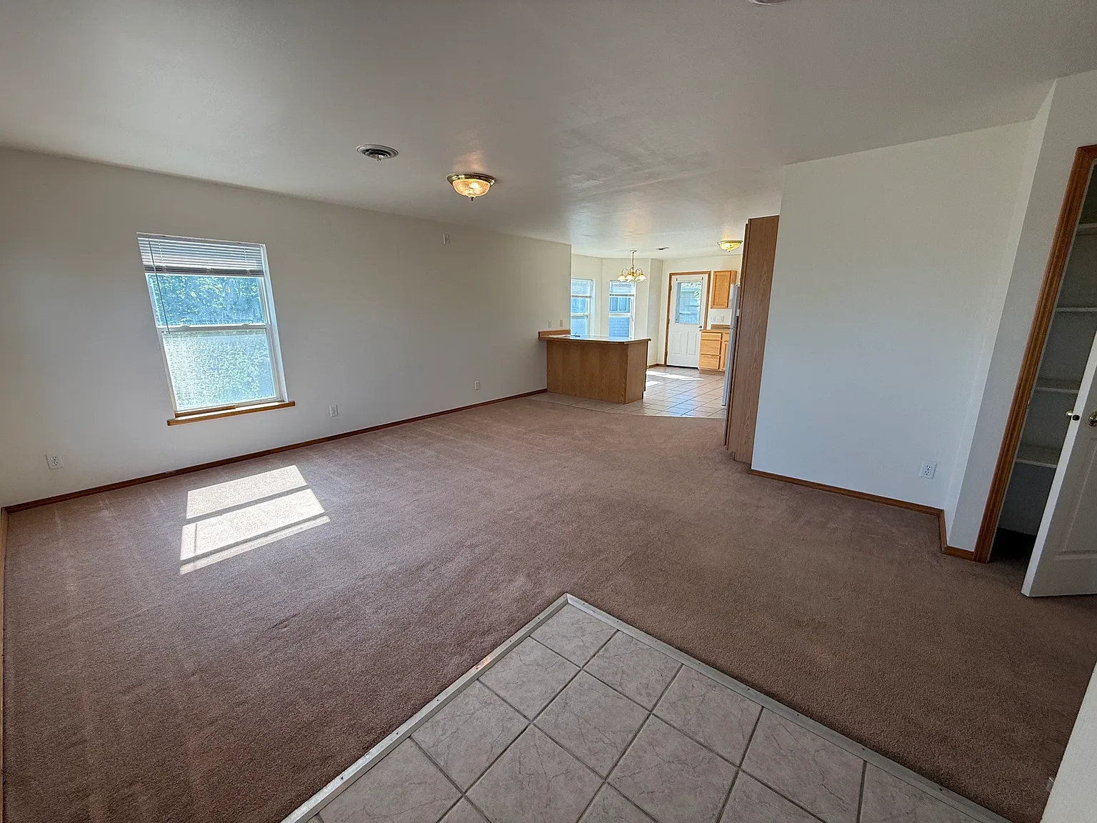 3 bed, 1.5 bath, $2,100 — Photo 3