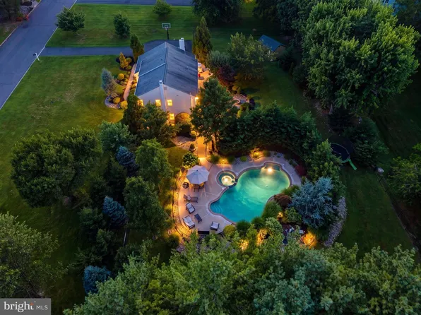 85 Wheatsheaf Rd, Ivyland, PA 18974