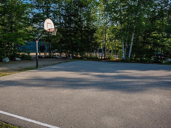 4th image of 19 Saint Moritz Drive