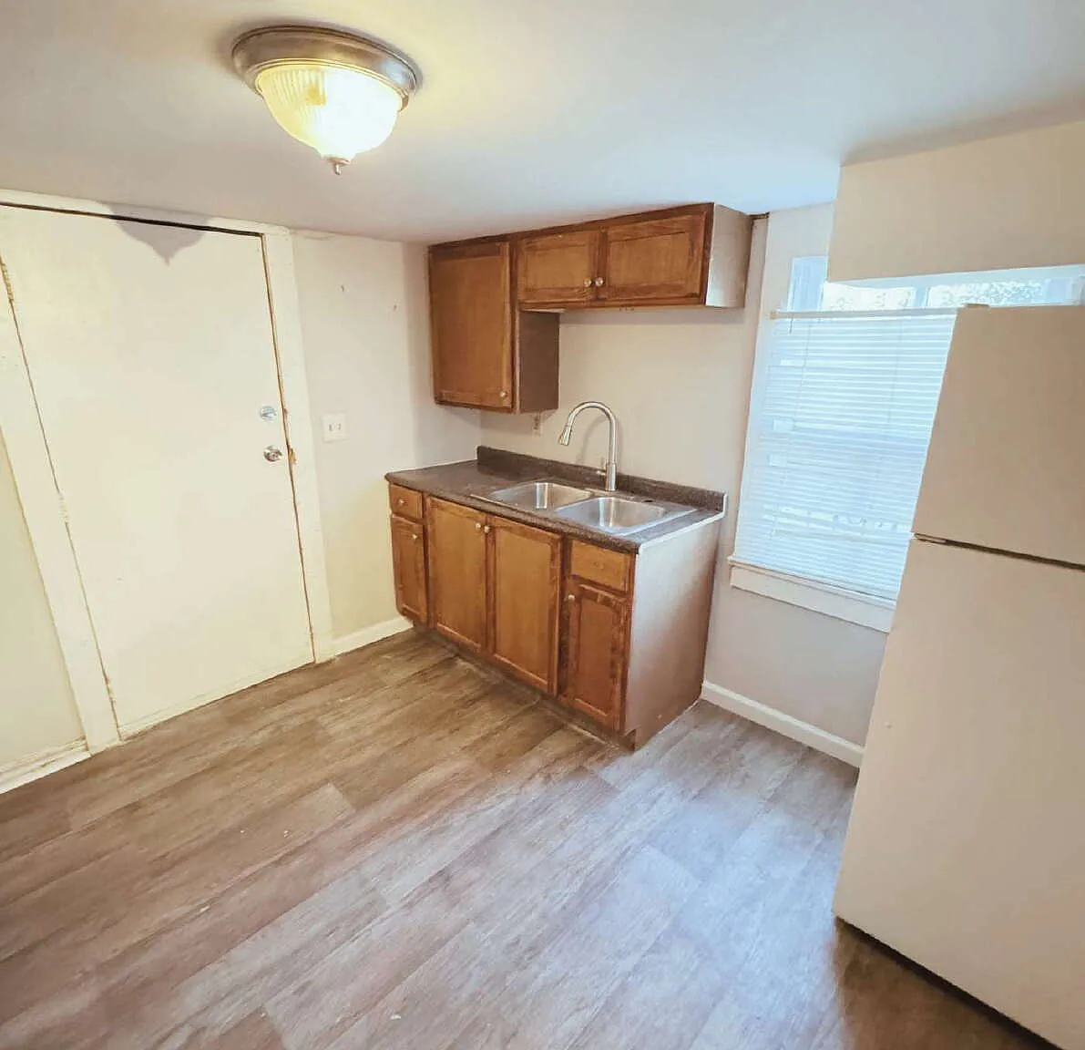 2 bed, 1.0 bath, 1376 sqft, $680 — Photo 3