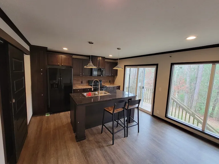 256 Weaver Creek Rd — Photo 4