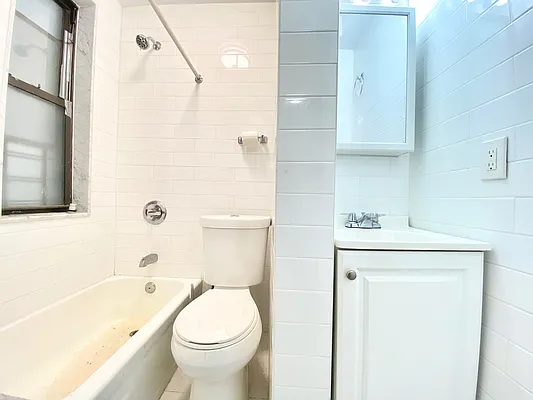 Rented by Voro Purple LLC | media 21