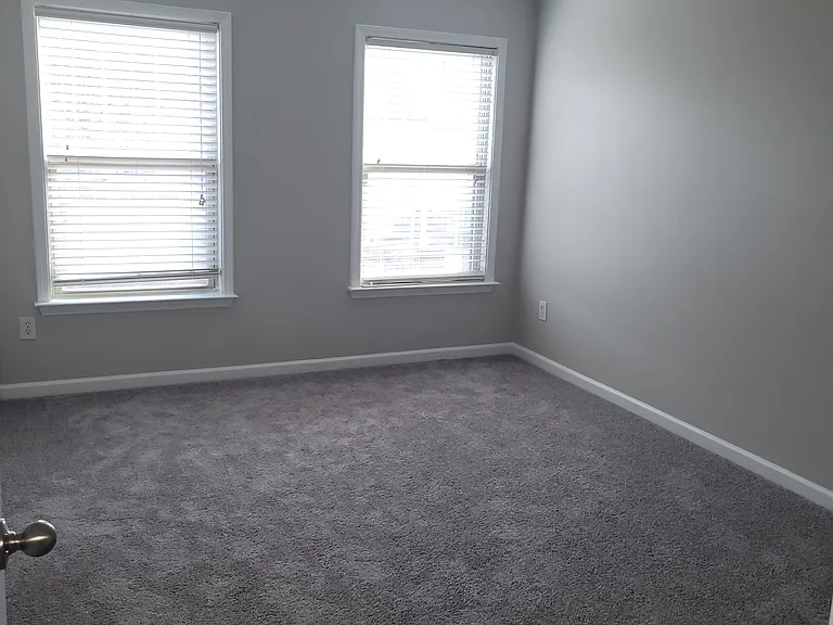 817 Charles Bank Ave SE #817 — Photo 19