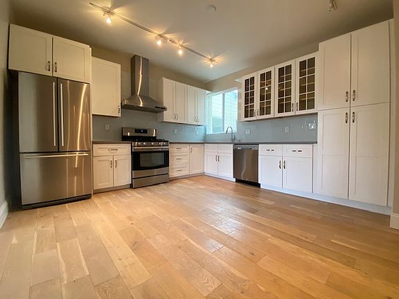 4th image of 765 14th Ave APT 3