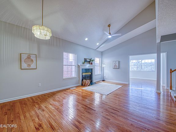 2nd image of 8852 Lennox View Way