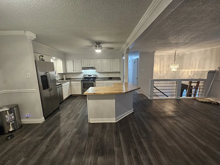 1310 Wellington West Dr — Photo 6