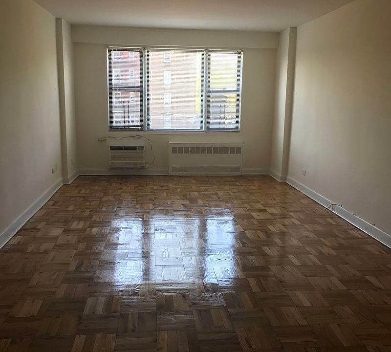2nd image of 9801 67th Ave APT 6O