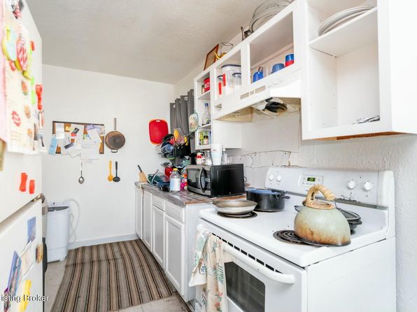 louisville-kentucky-2082374346 picture