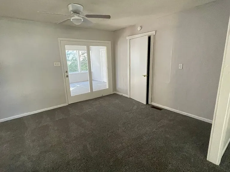 3161 Chrysler St — Photo 7