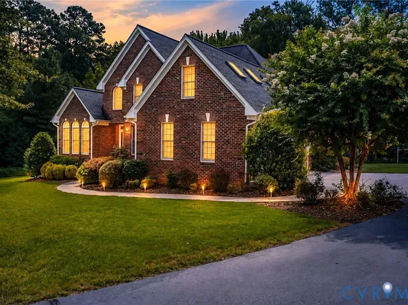 216 Rosemary Ct, Tappahannock, VA 22560