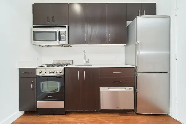 Rented by Living New York | media 12