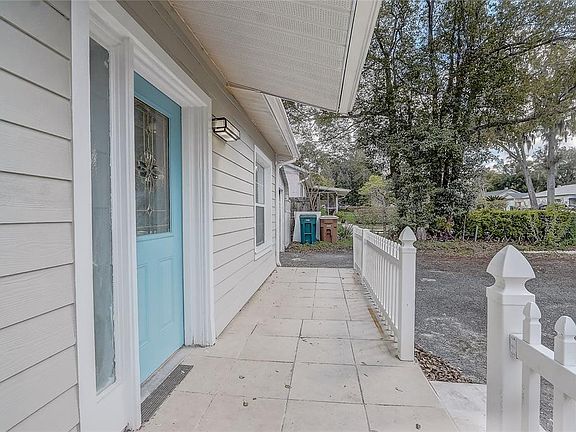 5th image of 1129 NE 12th St