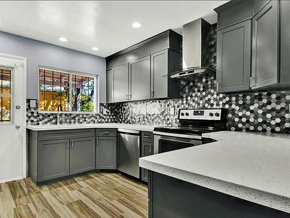 2nd image of 1056 E Oakey Blvd