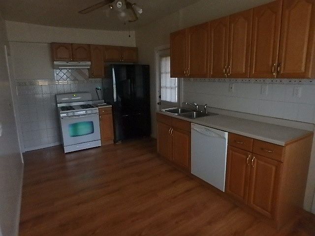 2nd image of 8 3rd St APT 2B