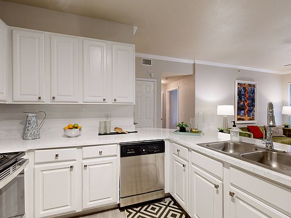 Modern Kitchens at The Woods of Five Mile Creek in Dallas, TX
