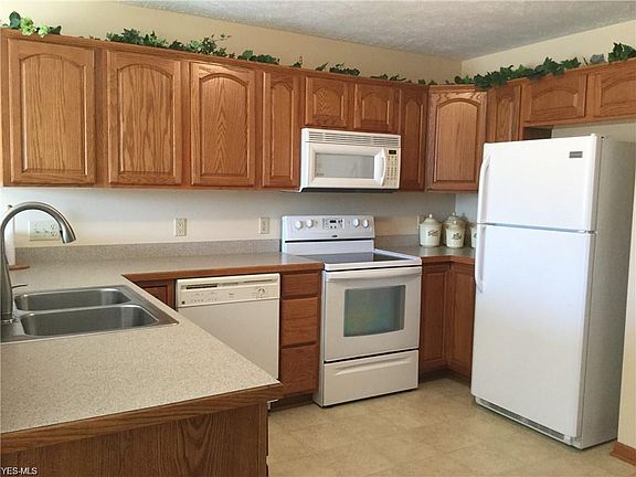 4th image of 1297 Woodforest St NW