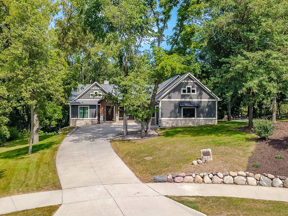 1st image of 5692 SW Lake Ridge Dr