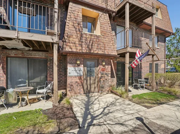 (undisclosed Address), Lombard, IL 60148