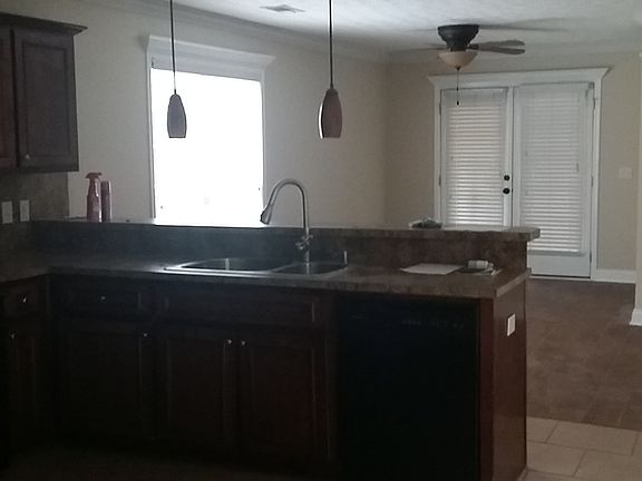 3rd image of 25 Arbor Cove Dr #1