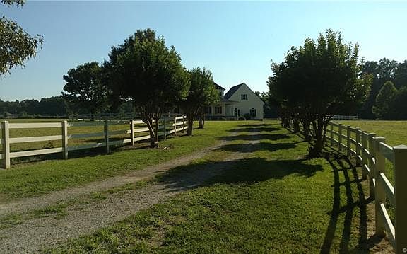 2nd image of 11105 Sugarloaf Dr