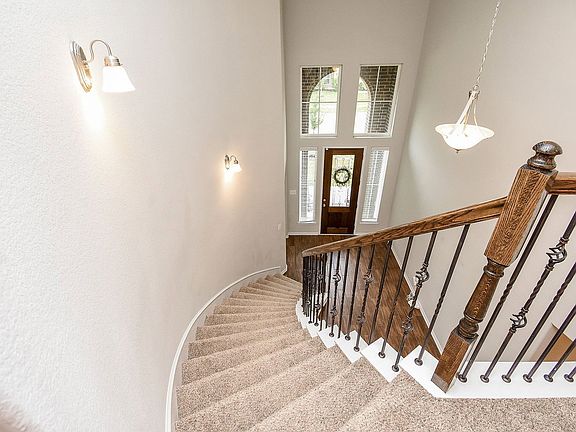 4th image of 4442 Buentello Dr