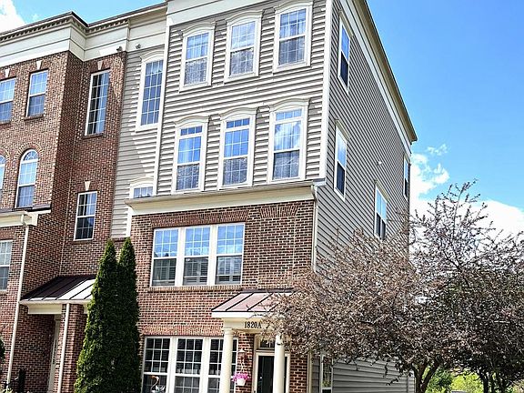 3rd image of 1820 Wheyfield Dr #1-A