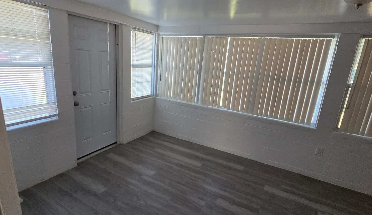 1423 McCoy Rd - Orlando FL - 3 Bedroom 2 Bathroom Home For Rent — Photo 4