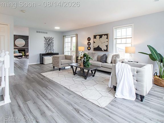 3rd image of 3939 Forester Blvd
