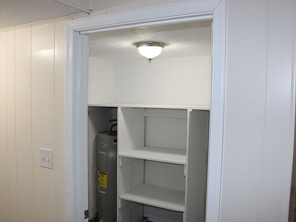 4th image of 611 E Haymore St #A