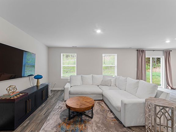 2nd image of 40 Stevens Cove Dr