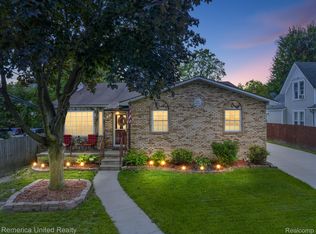 255 Jones St, Mount Clemens, MI