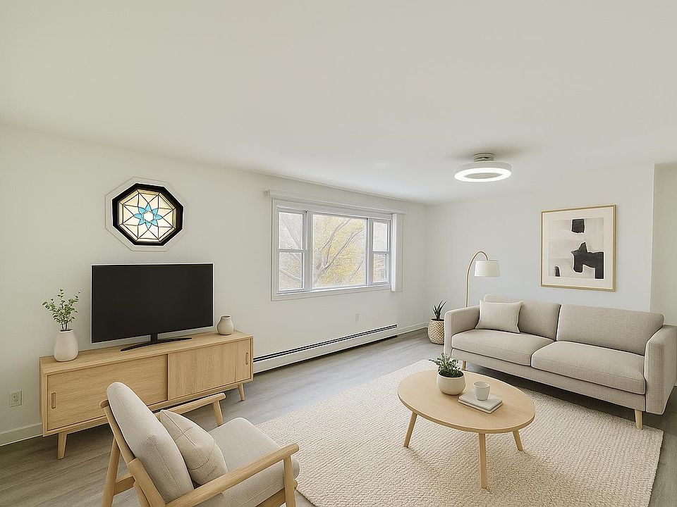 1st image of 105 Columbia Ave #2