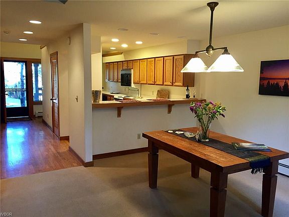 3rd image of 929 Northwood Blvd #38
