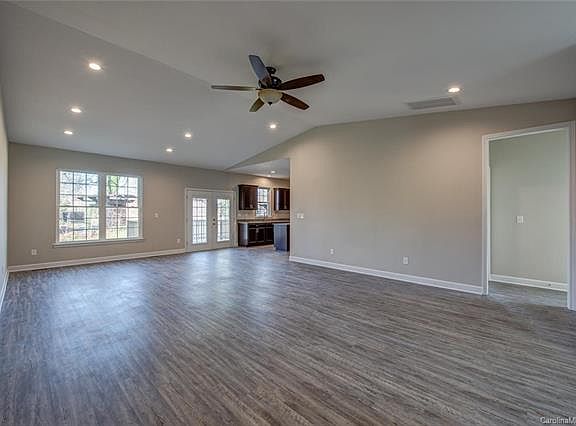 3rd image of 3033 Fallswood Dr #2
