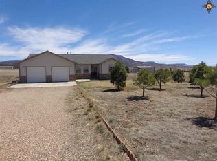72 N Meadow Lark Rd, Raton, NM 87740