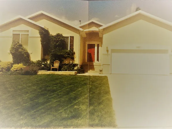 9821 N Manila Cir, Cedar Hills, UT 84062