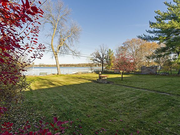 2nd image of 5841 W Moore Lake Dr NE