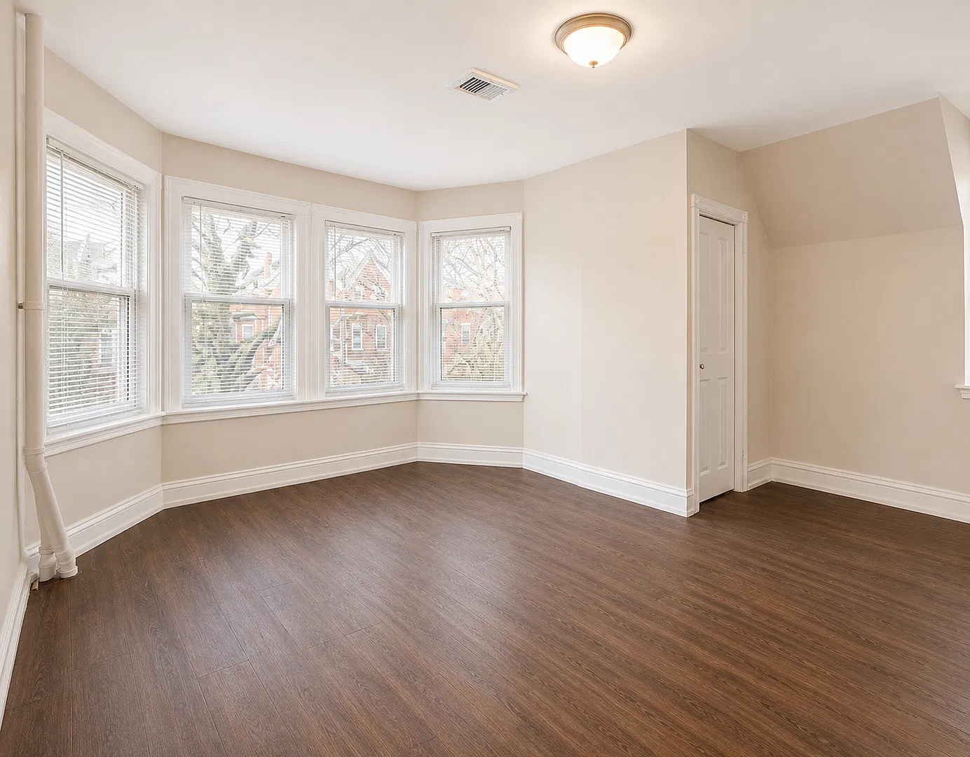 New Overbrook - 828 - 3R — Photo 2