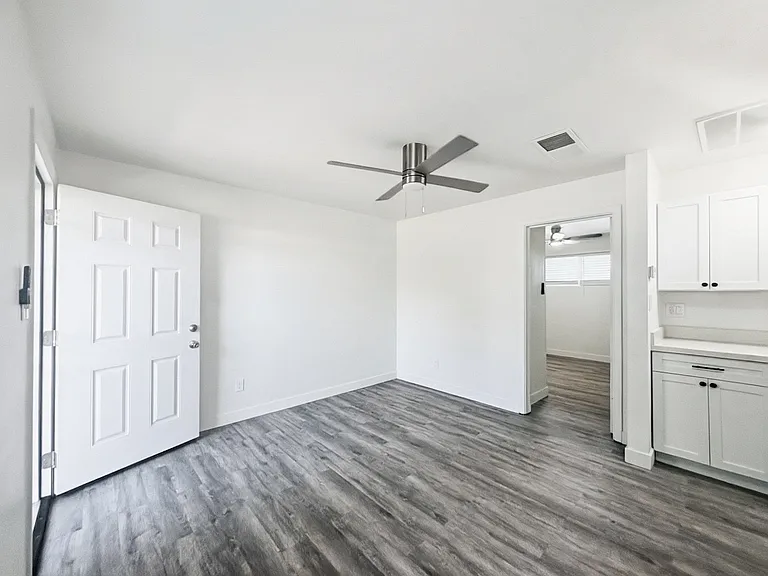 3636 E Verde Ln #7 — Photo 6