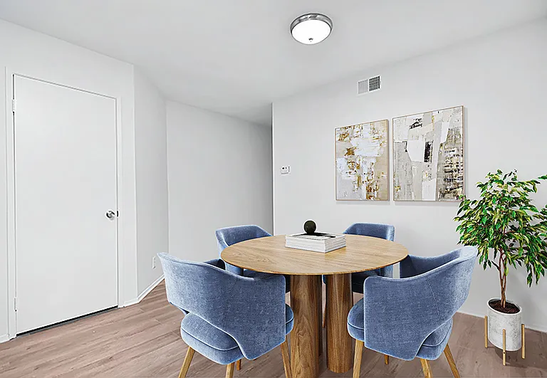 4235 Whitsett Ave #201 — Photo 8