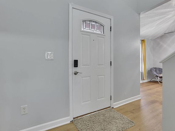 3rd image of 2006 Arden Forest Ln