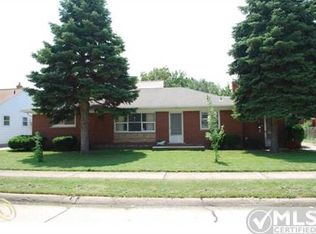 8450 Vermont Ave, Warren, MI 48093