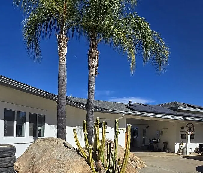 1425 Cedar St — Photo 37