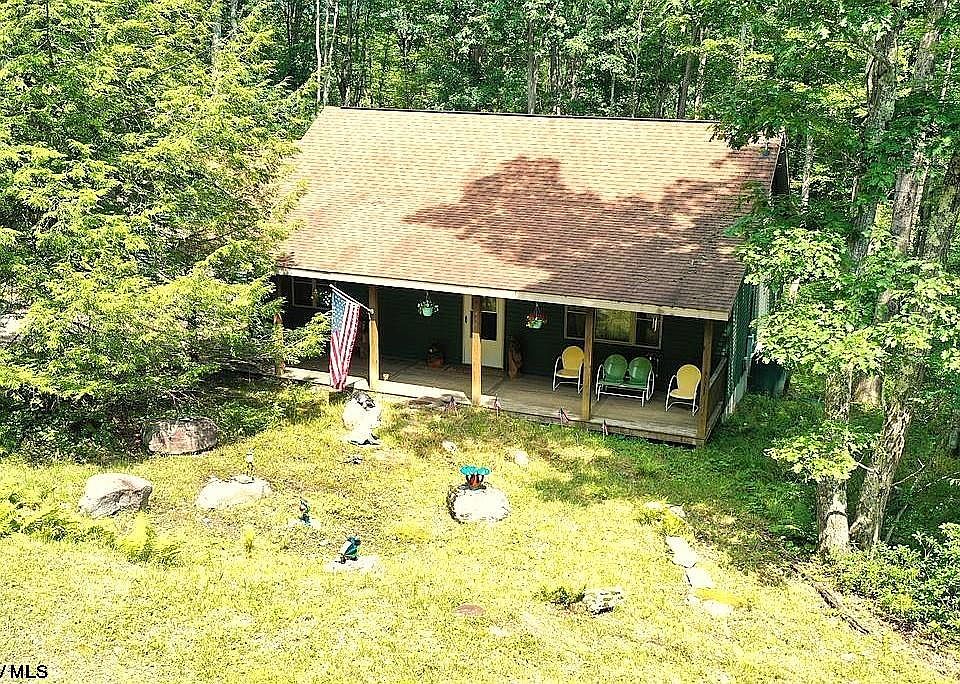 1st image of 644 Pine Dr