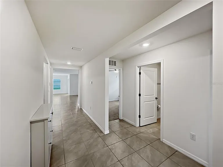 5563 SW 43rd Ct — Photo 9