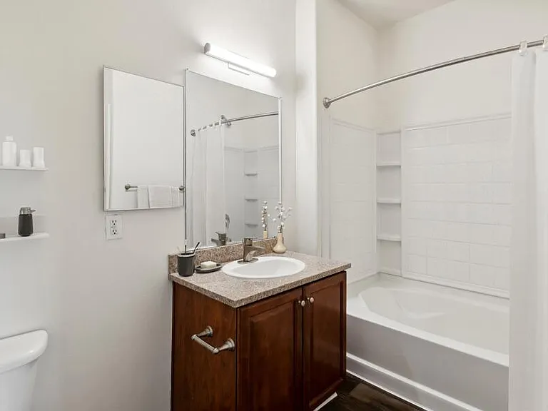 Ridgeline Apartment Homes — Photo 16